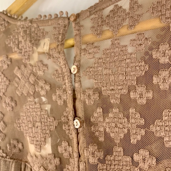 Mocha mousse gauze Sleeveless Embroidered lace yoke handkerchief hem boho dress - Picture 5 of 14